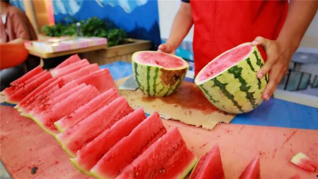 野餐兔网红吃瓜图片真实,揭秘美食与娱乐的完美融合